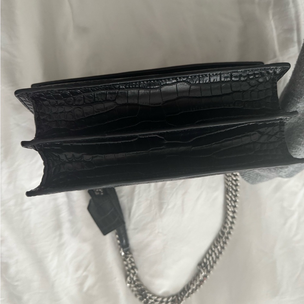 Yves Saint Laurent Black Croc-Embossed Shoulder Bag - Picture 10 of 13